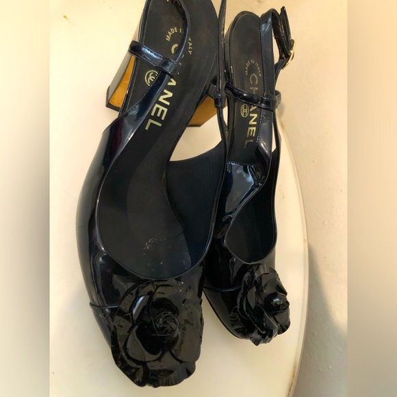 Chanel heels - Picture 1 of 3